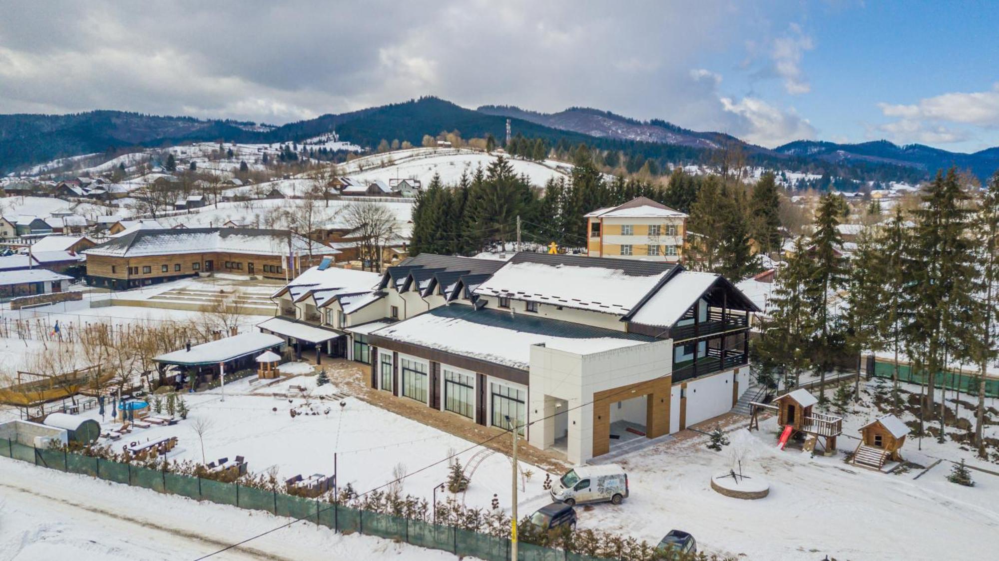 Somara Otel Gainesti Dış mekan fotoğraf